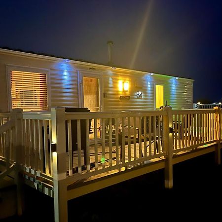 Calypso Hot Tub Breaks Tattershall Lakes Pet Friendly Esterno foto