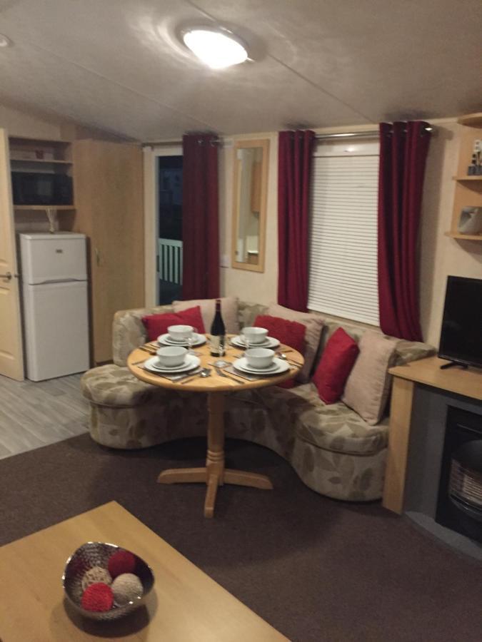 Calypso Hot Tub Breaks Tattershall Lakes Pet Friendly Esterno foto