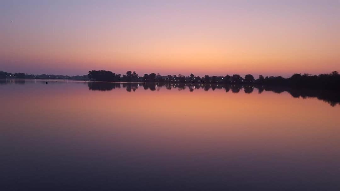 Calypso Hot Tub Breaks Tattershall Lakes Pet Friendly Esterno foto