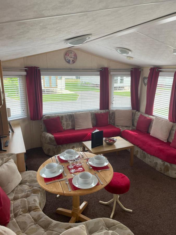 Calypso Hot Tub Breaks Tattershall Lakes Pet Friendly Esterno foto