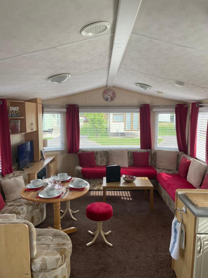 Calypso Hot Tub Breaks Tattershall Lakes Pet Friendly Esterno foto