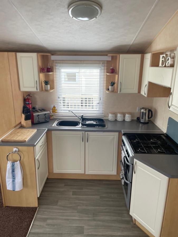 Calypso Hot Tub Breaks Tattershall Lakes Pet Friendly Esterno foto